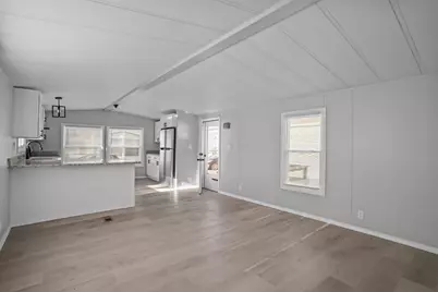 548 Kenyon Avenue #4, Attleboro, MA 02703 - Photo 3