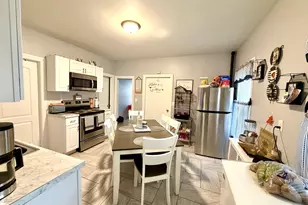 107 Tyler St, Springfield, MA 01109 - Photo 5