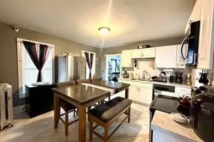 107 Tyler St, Springfield, MA 01109 - Photo 31