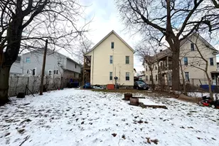 107 Tyler St, Springfield, MA 01109 - Photo 37