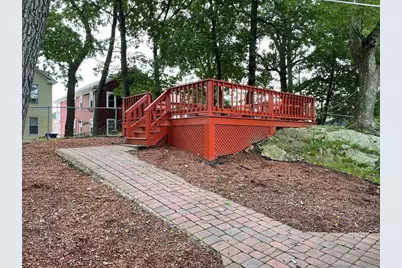 8 Violet St, Boston, MA 02126 - Photo 25