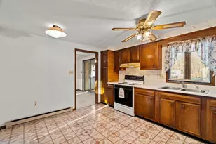 22 Westchester Dr, Lawrence, MA 01843 - Photo 5