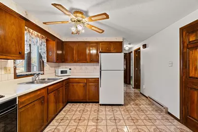 22 Westchester Dr, Lawrence, MA 01843 - Photo 7