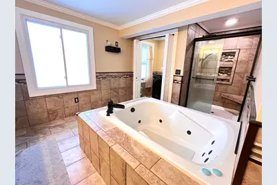 22 Berkshire St, Fitchburg, MA 01420 - Photo 33