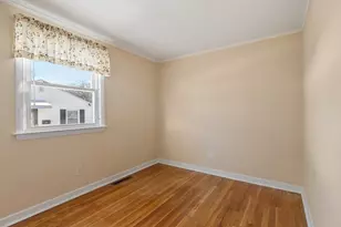 202 Florence St, Leominster, MA 01453 - Photo 11
