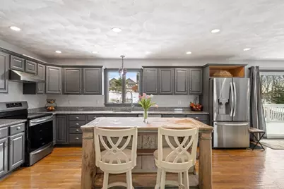 17 Butler Ave, Manchester by the Sea, MA 01944 - Photo 9