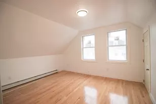 54 Willow St, Lowell, MA 01852 - Photo 9