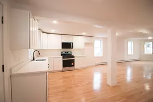 54 Willow St, Lowell, MA 01852 - Photo 5