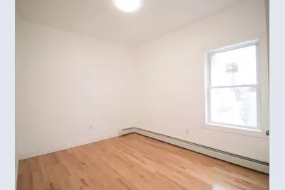 58 Willow St, Lowell, MA 01852 - Photo 17