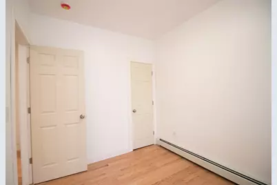 58 Willow St, Lowell, MA 01852 - Photo 9