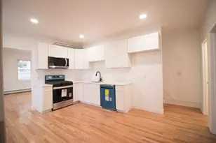 58 Willow St, Lowell, MA 01852 - Photo 5