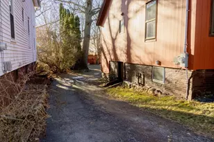 38 Park St, Webster, MA 01570 - Photo 5