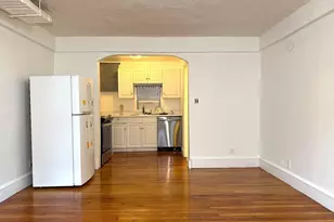 20 Claflin Rd, Brookline, MA 02445 - Photo 5