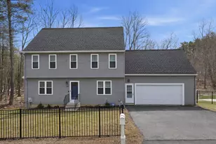 129 Quinapoxet St, Holden, MA 01522 - Photo 1