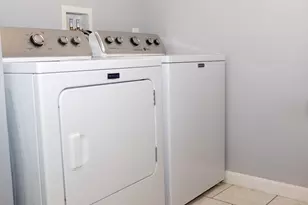 129 Quinapoxet St, Holden, MA 01522 - Photo 17