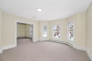 32 Crystal Ave, Derry, NH 03038 - Photo 9