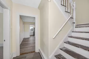 32 Crystal Ave, Derry, NH 03038 - Photo 3