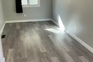 26 W Webster Rd, Manchester, NH 03104 - Photo 9