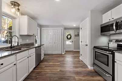 240 Stoneybrook Rd, Fitchburg, MA 01420 - Photo 7