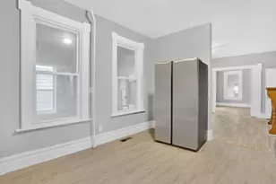 16 Amherst, Springfield, MA 01109 - Photo 9