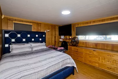 10 View St, Holyoke, MA 01040 - Photo 17