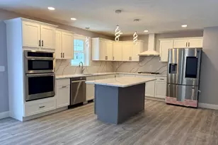 563 Whittenton St, Taunton, MA 02780 - Photo 11