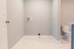 563 Whittenton St, Taunton, MA 02780 - Photo 17