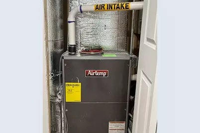 709 Main St, Worcester, MA 01610 - Photo 21