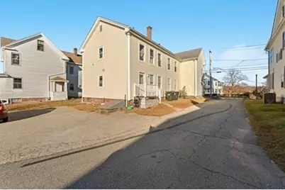 360 School St #2, Webster, MA 01570 - Photo 1