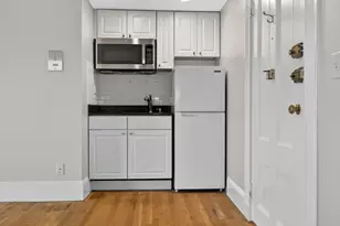 226 Newbury St, Boston, MA 02116 - Photo 3