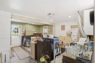 148 River St, West Springfield, MA 01089 - Photo 13