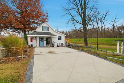 148 River St, West Springfield, MA 01089 - Photo 5