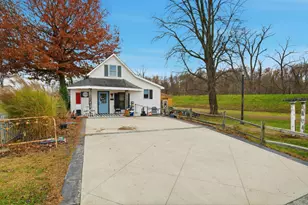 148 River St, West Springfield, MA 01089 - Photo 5
