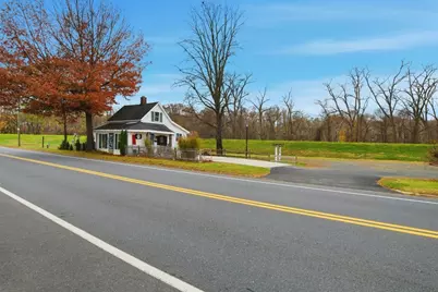 148 River St, West Springfield, MA 01089 - Photo 3