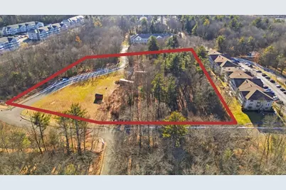 30 Greenleaves Dr, Amherst, MA 01002 - Photo 1