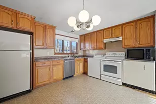 32 Tina Ave, Brockton, MA 02302 - Photo 7