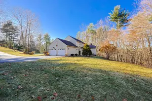 25 Dunny Cove Ln, Uxbridge, MA 01569 - Photo 3