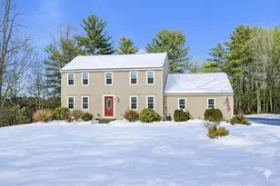 25 Dunny Cove Ln, Uxbridge, MA 01569 - Photo 1