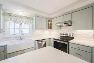 25 Dunny Cove Ln, Uxbridge, MA 01569 - Photo 13