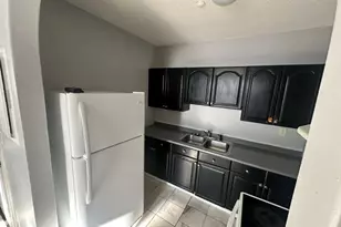 27 Willow St, Lawrence, MA 01841 - Photo 15