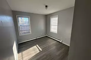 27 Willow St, Lawrence, MA 01841 - Photo 7