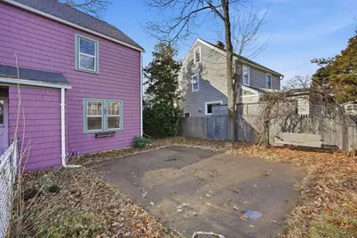 785 Dickinson St, Springfield, MA 01108 - Photo 5