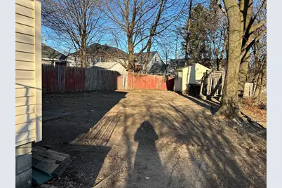 75 Sladen Street, Dracut, MA 01826 - Photo 5