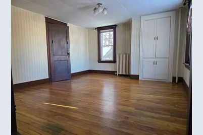 324-1/2 Chestnut St, Clinton, MA 01510 - Photo 9