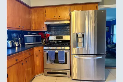 12 Holiday Dr, Fairhaven, MA 02719 - Photo 7