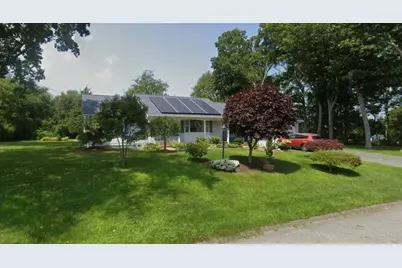 12 Holiday Dr, Fairhaven, MA 02719 - Photo 3