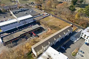 586 Canterbury St, Boston, MA 02131 - Photo 9