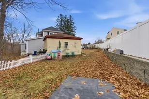 16 Floyd St, Woburn, MA 01801 - Photo 23