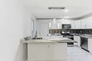 16 Floyd St, Woburn, MA 01801 - Photo 13