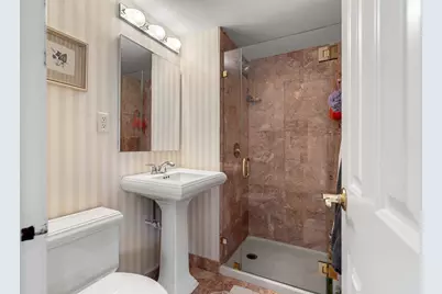 2 Hawthorne #17M, Boston, MA 02114 - Photo 19